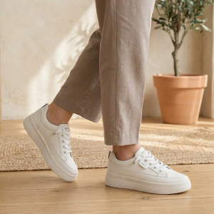 بوط ستاتي ابيض جلد