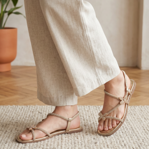 صندل سواريه ابيض جلد