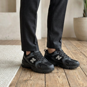 بوط ستاتي ابيض جلد